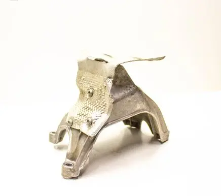 Engine mounting bracket