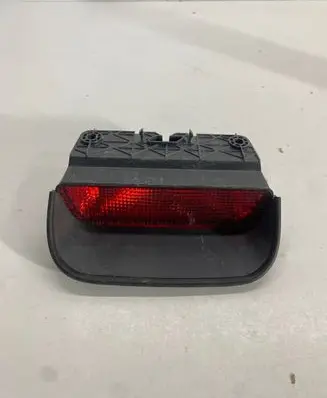 Honda CR-V Third/center stoplight p6939