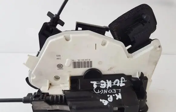 Seat Leon (5F) Rear door lock 5K4839015AE