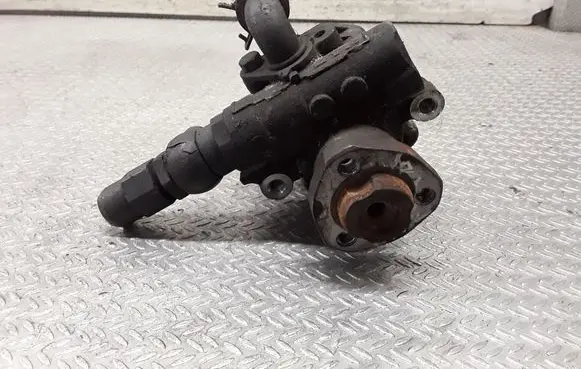 Volkswagen Golf IV Power steering pump 1J0422154B
