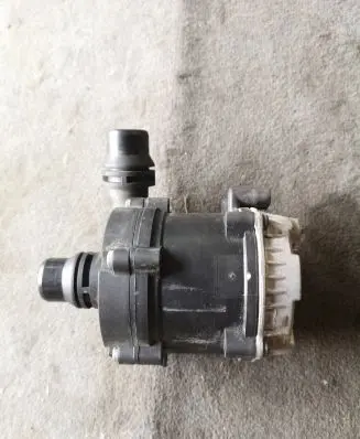 BMW 5 G30 G31 Electric auxiliary coolant/water pump 0392024053