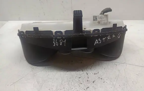 Opel Astra J Speedometer (instrument cluster) 13356300 600775881 5063003113