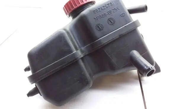 Peugeot 406 Power steering fluid tank/reservoir 96242473