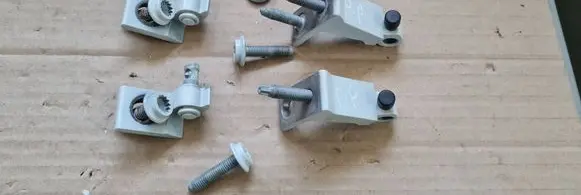 Front door hinge set