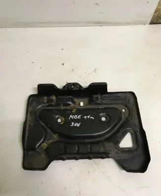 Mercedes-Benz E W212 Battery tray A2126200118 2109A