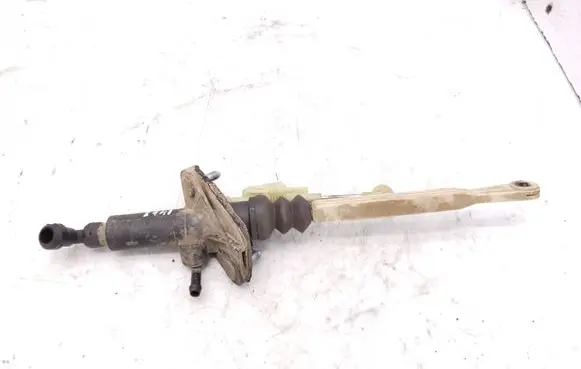Volvo S60 Clutch master cylinder 30651400