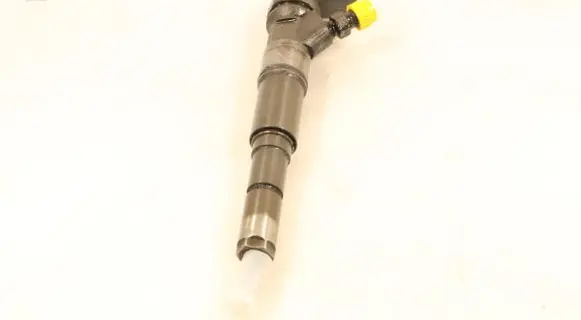 BMW 3 E90 E91 Fuel injector 0445110216