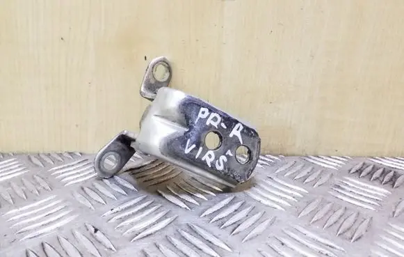 Nissan X-Trail T31 Front door upper hinge