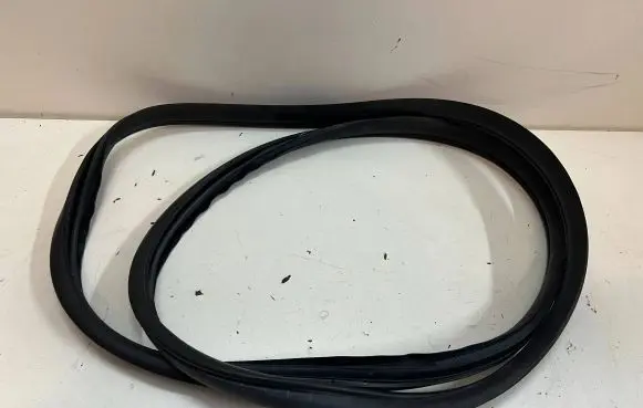 Mazda 2 Rubber seal rear door 