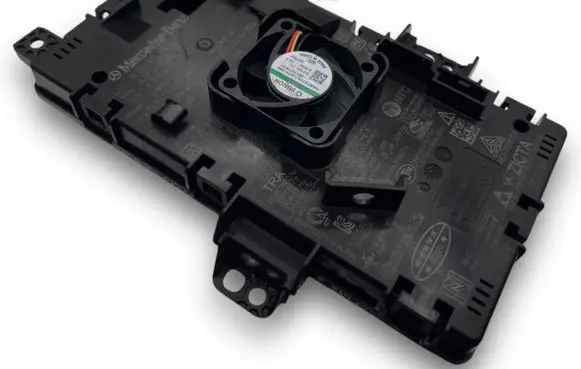 Mercedes-Benz E AMG W213 Central body control module S3859 A2139006836