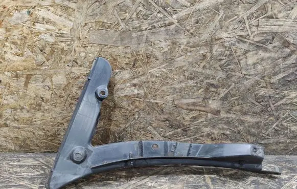 Chrysler Pacifica Rear bumper mounting bracket 04857638A