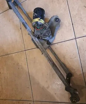 Volkswagen Golf III Wiper motor 1H1955113A 1H1955603