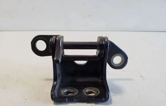 Honda CR-V Rear door upper hinge