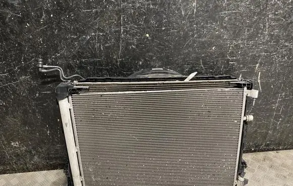 Mercedes-Benz C W205 Radiator set A0995007303