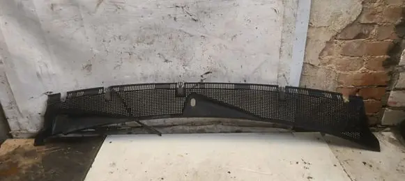 Mercedes-Benz ML W163 Wiper trim A1638310144