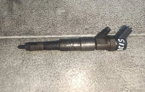 BMW 5 E39 Fuel injector 0445110047