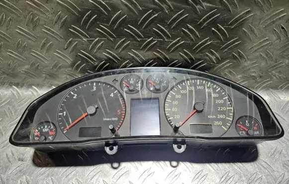 Audi A6 S6 C5 4B Speedometer (instrument cluster) 110008948 88311285