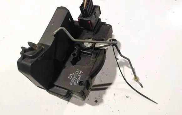 Opel Vivaro Rear door lock 8200282323 93851810