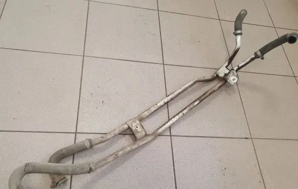 Mercedes-Benz Vito Viano W639 Engine coolant pipe/hose