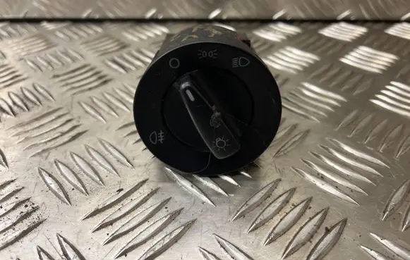 Volkswagen Golf IV Light switch