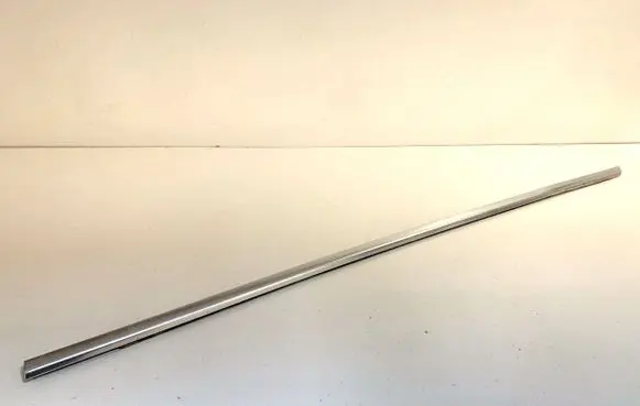 Volvo XC60 Front door windshield rail 31352226