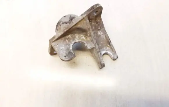 Opel Insignia A Engine mounting bracket