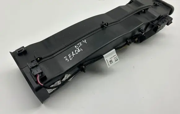 Jeep Grand Cherokee WL Cabin air duct channel 68595240AA MZ008005 1TJ68595240A