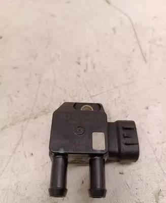 KIA Sorento Exhaust gas pressure sensor 392102a800