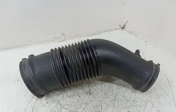 Audi A6 S6 C6 4F Air intake hose/pipe 06E129629E