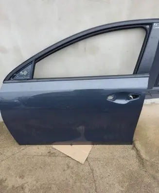 KIA Ceed Front door