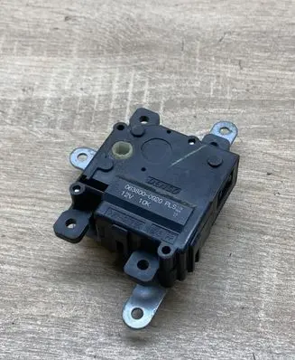 Toyota Verso Air flap motor/actuator 0638000920