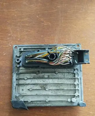Ford Fiesta Engine control unit/module 4s61-12a650-sc s120977015e