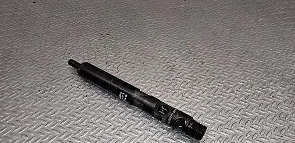 Renault Modus Fuel injector 8200421359 EJBR03101D