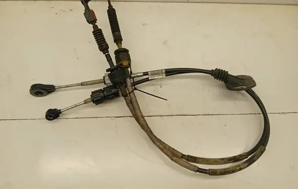 Ford Focus Gear shift cable linkage 4M5R7E395HD 6071120