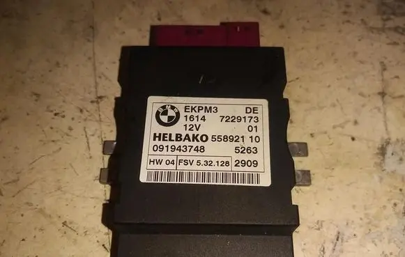 BMW 3 E92 E93 Fuel injection pump control unit/module 55892110