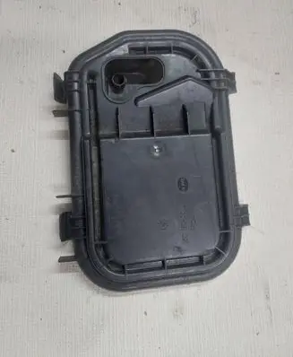 Audi A6 S6 C6 4F Headlight/headlamp dust cover 16016300