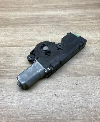 Honda CR-V Sunroof motor/actuator 70450SWAJ010M1