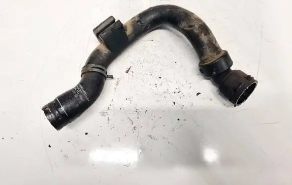 Volkswagen PASSAT B5.5 Engine coolant pipe/hose 8d0121101ad