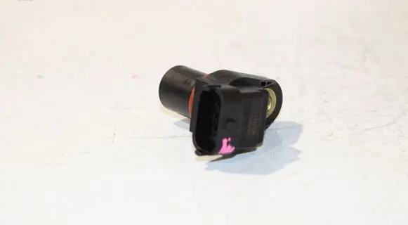 Mercedes-Benz E W211 Camshaft position sensor A0051531328