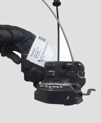 KIA Carens II Rear door lock 817801D010