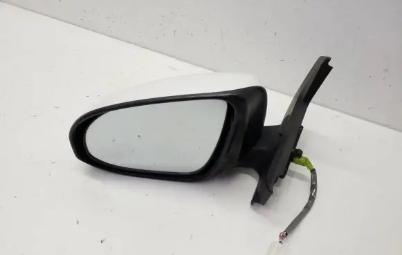 Toyota Prius c Front door electric wing mirror 027520 TR1001
