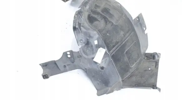 Front wheel arch liner splash guards