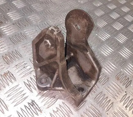 Dodge Caliber Gearbox mounting bracket 