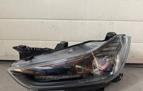 Maserati Ghibli Headlight/headlamp 00670106169