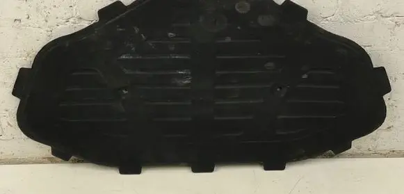 Engine bonnet/hood sound/heat insulation