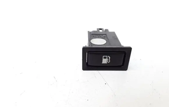 Toyota Avensis T250 Fuel tank opening switch 