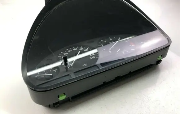 BMW 5 E39 Speedometer (instrument cluster) 6907015 G1286