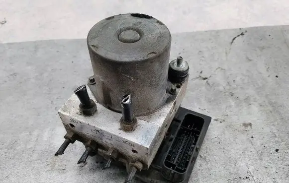 Audi A4 S4 B7 8E 8H ABS Pump 8E0614517BF