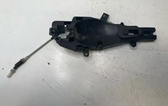 BMW 3 E90 E91 Front door exterior handle/bracket 7059971