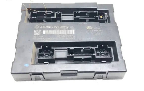 Audi A5 8T 8F Central body control module 8K0907289D